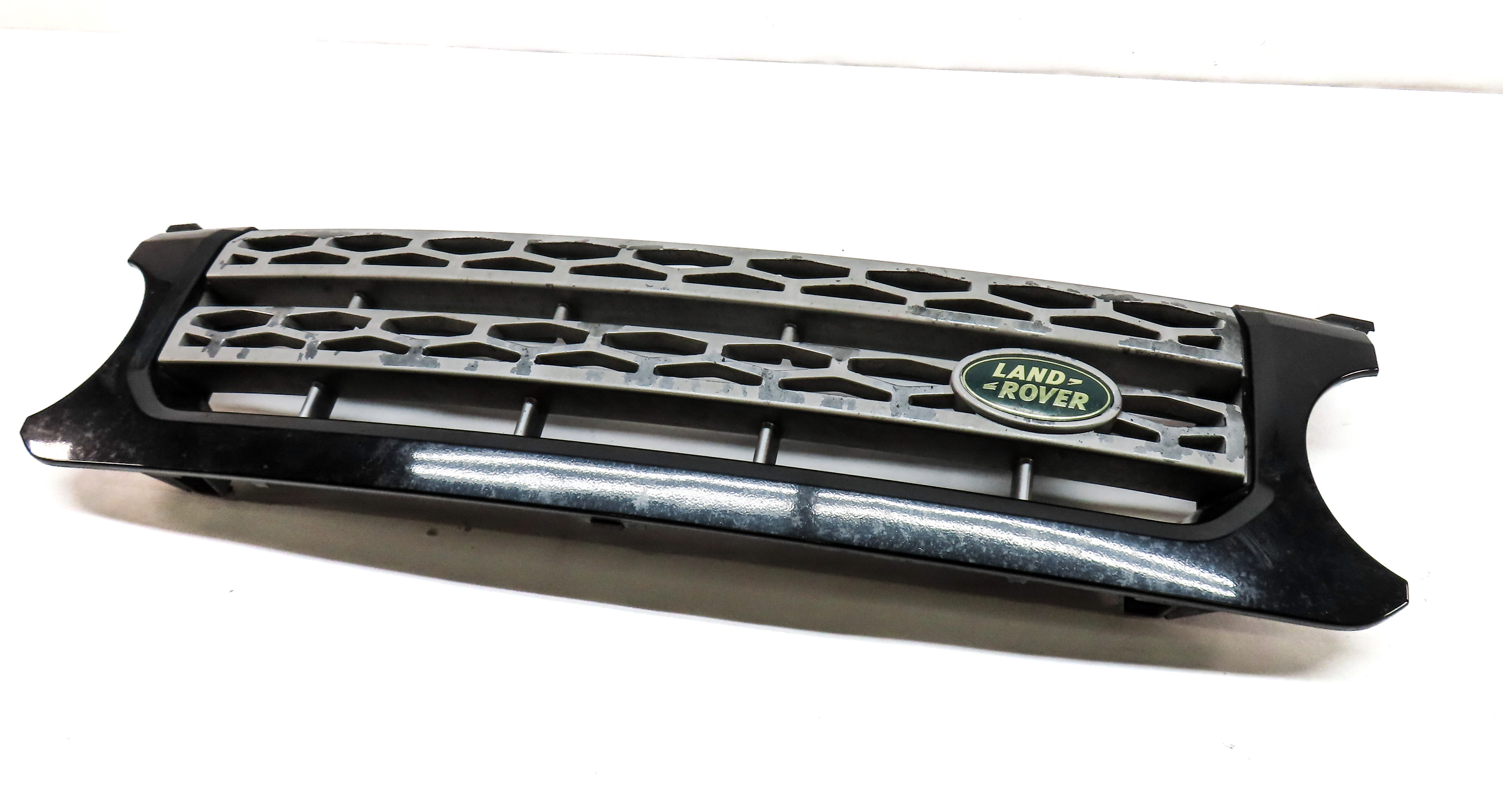 2010-2013 LAND ROVER LR4 - FRONT UPPER HOOD CENTER AIR VENT GRILLE (Black) — exact item pictured